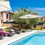 Pietra By Interhome