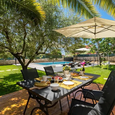 Pietra By Interhome