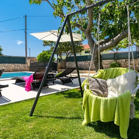 Pietra By Interhome Galižana