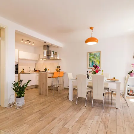 度假居 Pietra By Interhome Galižana
