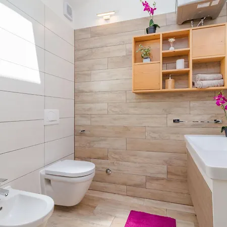 Pietra By Interhome Galižana