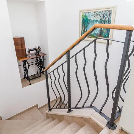Feriehus Pietra By Interhome Galižana